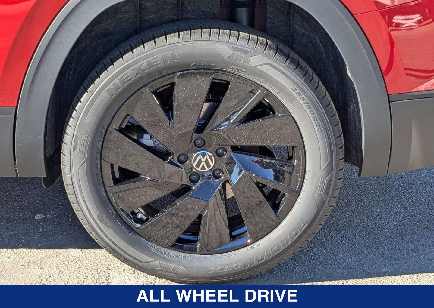 2025 Volkswagen Atlas SE w/Tech - Photo 8