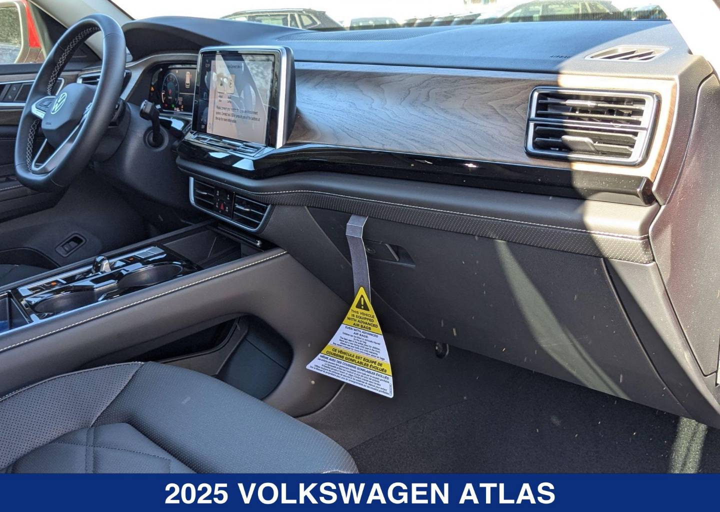 2025 Volkswagen Atlas SE w/Tech - Photo 21