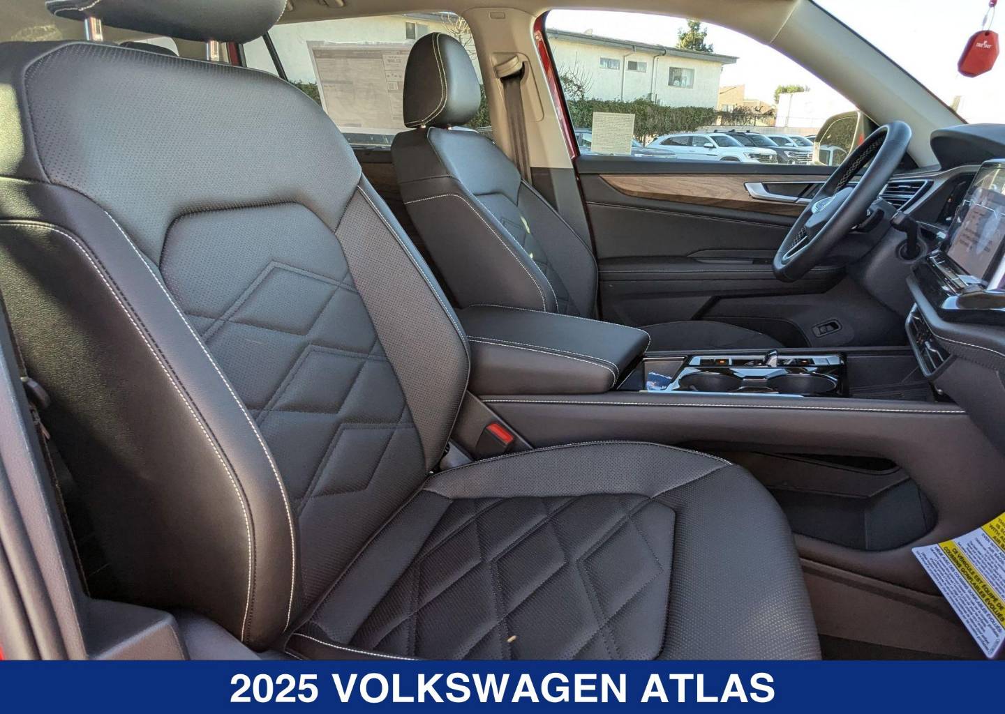 2025 Volkswagen Atlas SE w/Tech - Photo 22