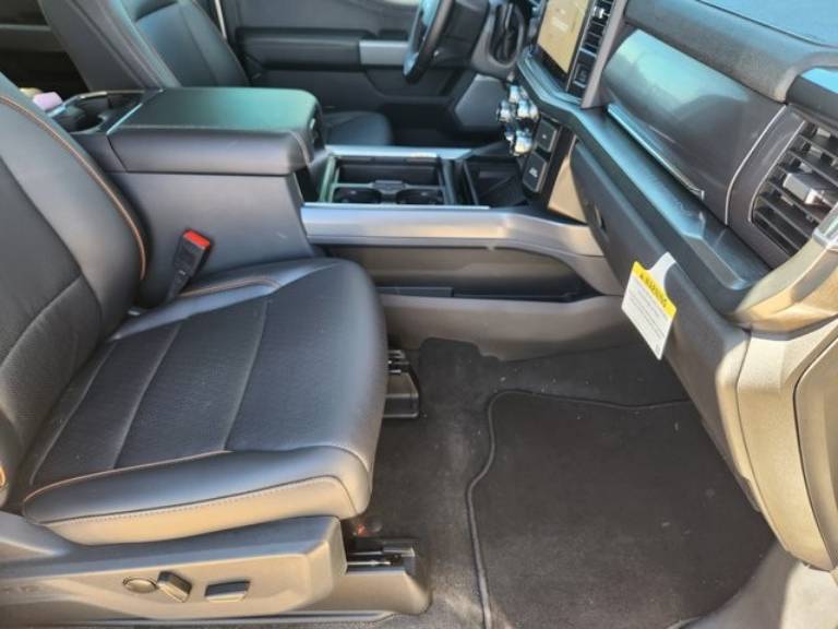 2025 Ford F-350 Super Duty Lariat - Photo 10