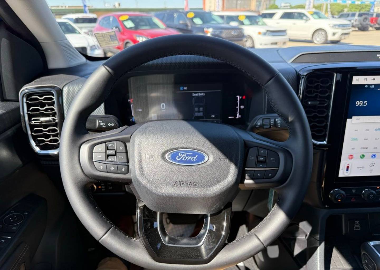 2025 Ford Ranger XLT - Photo 13