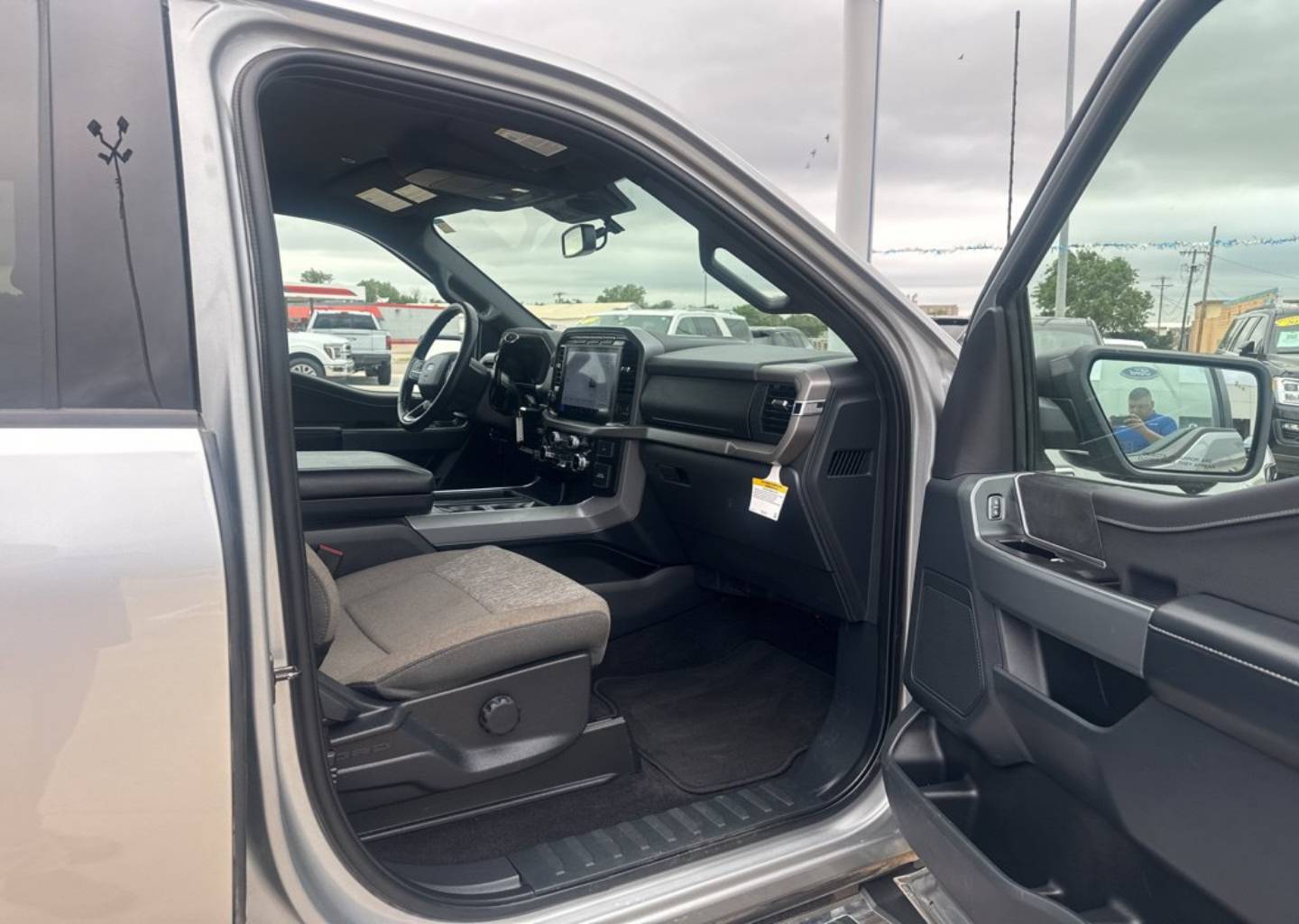 2024 Ford F-150 XLT - Photo 10