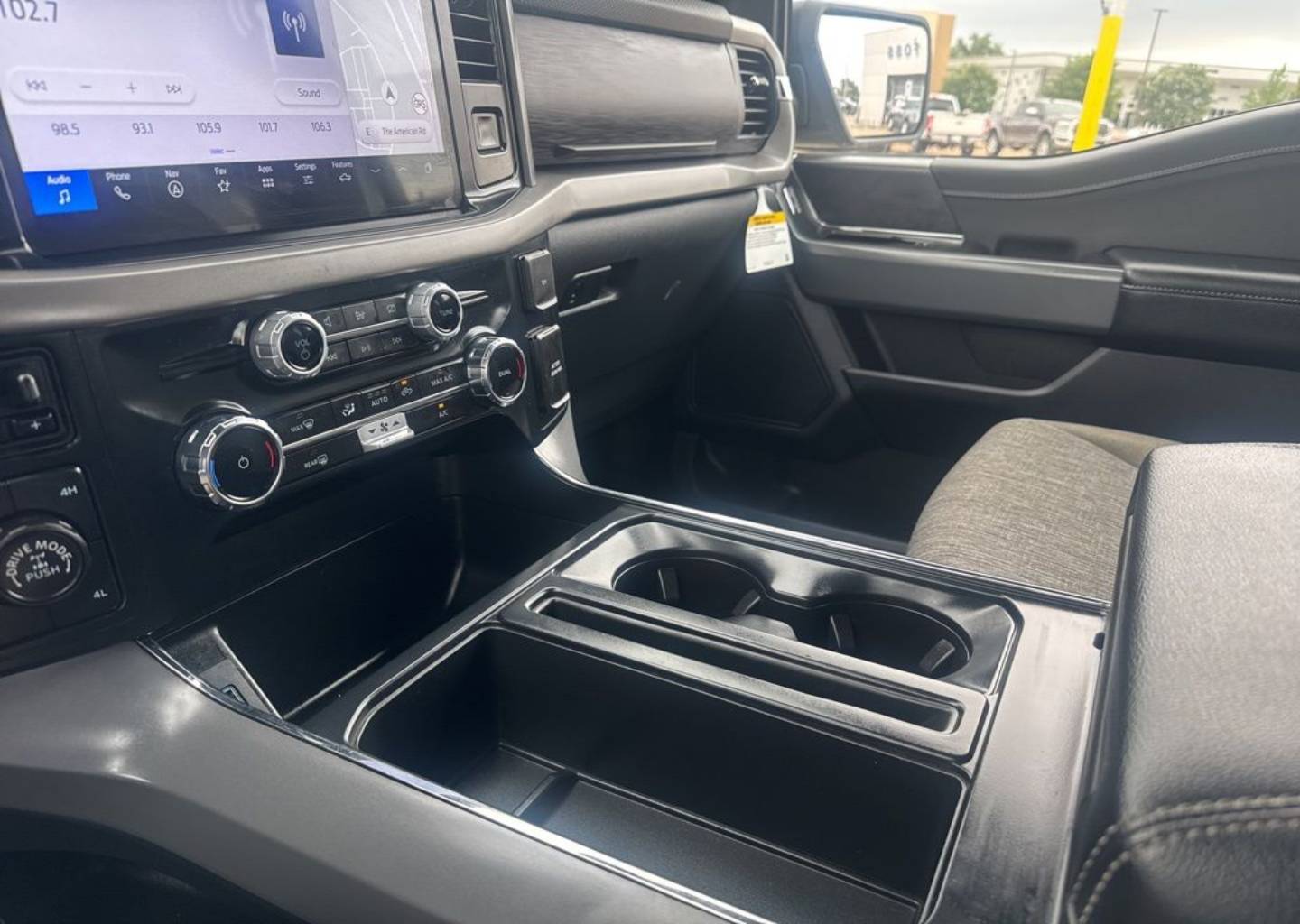 2024 Ford F-150 XLT - Photo 19