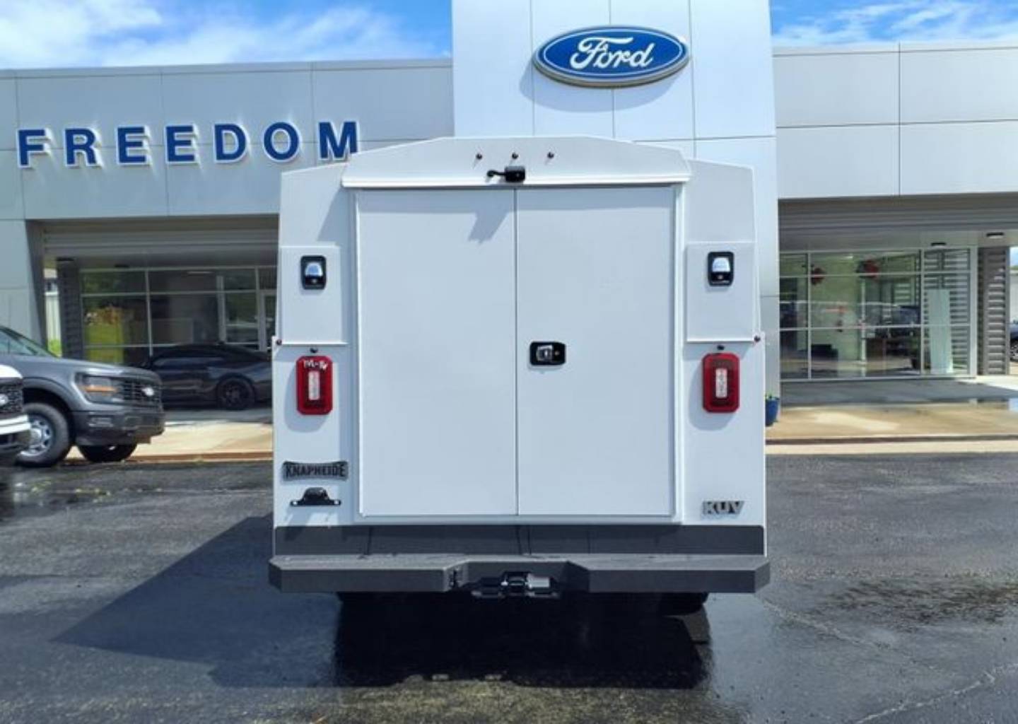 2024 Ford Transit Cutaway Base - Photo 6