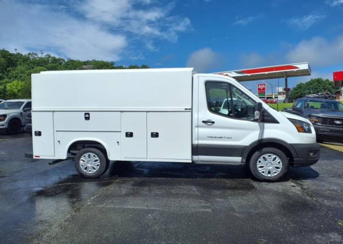 2024 Ford Transit Cutaway Base - Photo 8