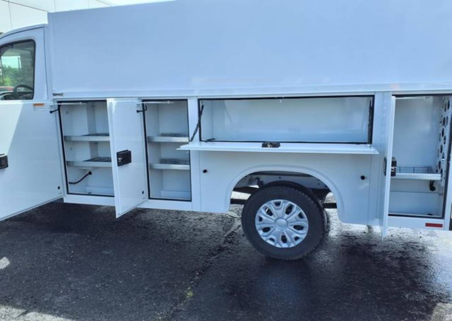 2024 Ford Transit Cutaway Base - Photo 24