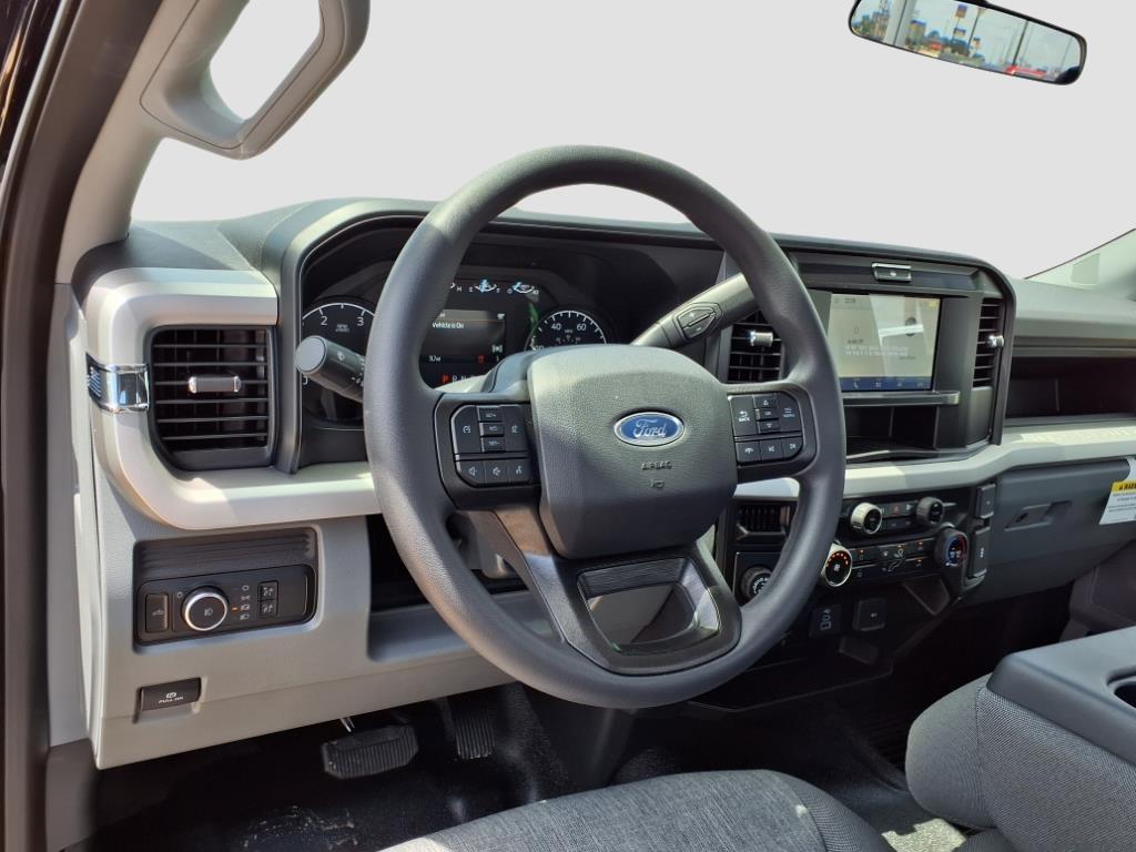2025 Ford F-250 Super Duty XL - Photo 9