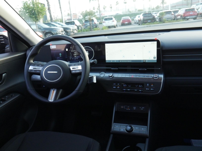 2025 Hyundai Kona EV SEL - Photo 9