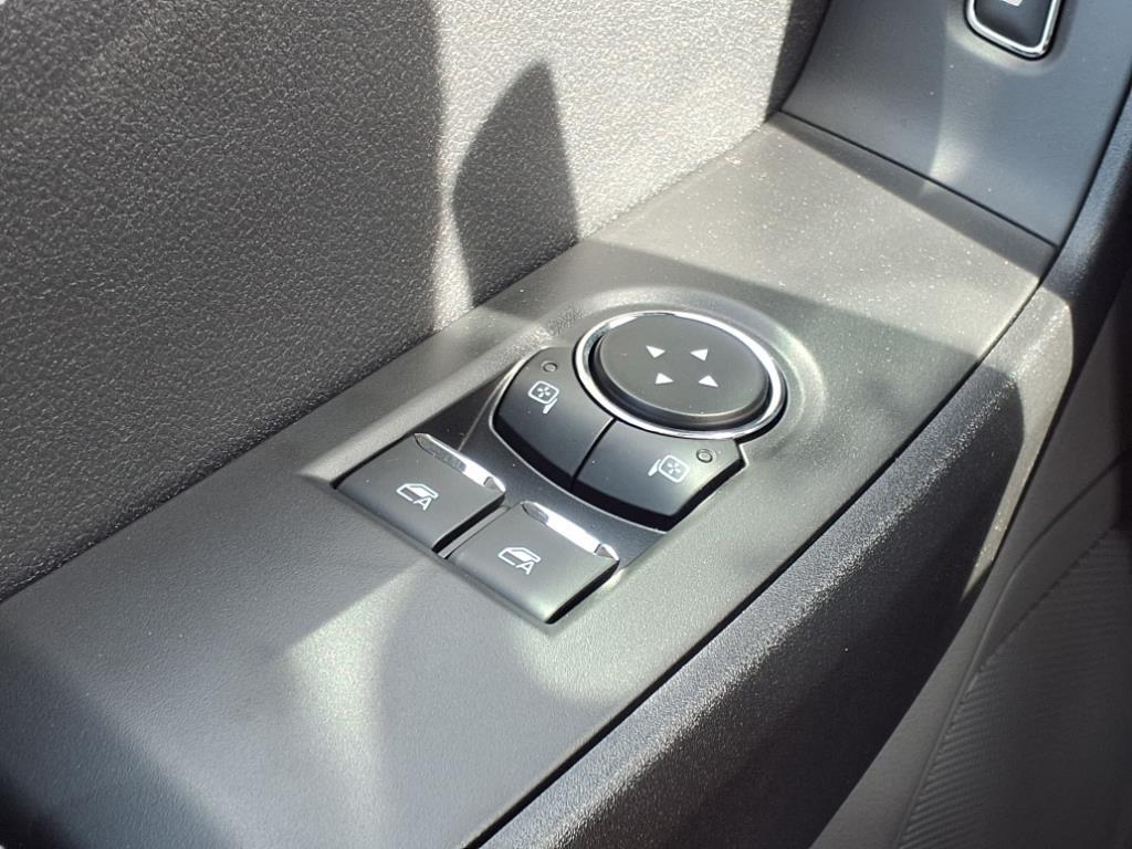 2025 Ford F-250 Super Duty XL - Photo 17