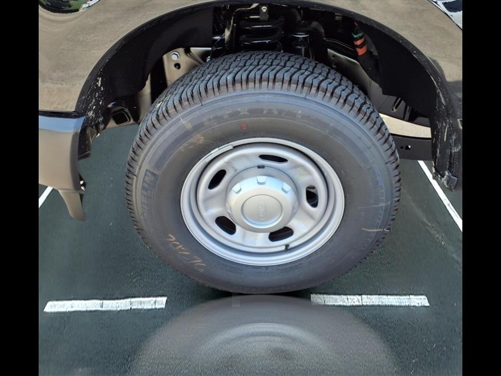 2025 Ford F-250 Super Duty XL - Photo 26