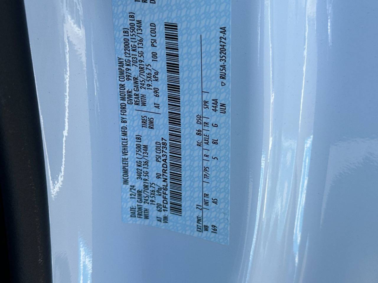 2024 Ford F-600 Super Duty Chassis Cab XL - Photo 25