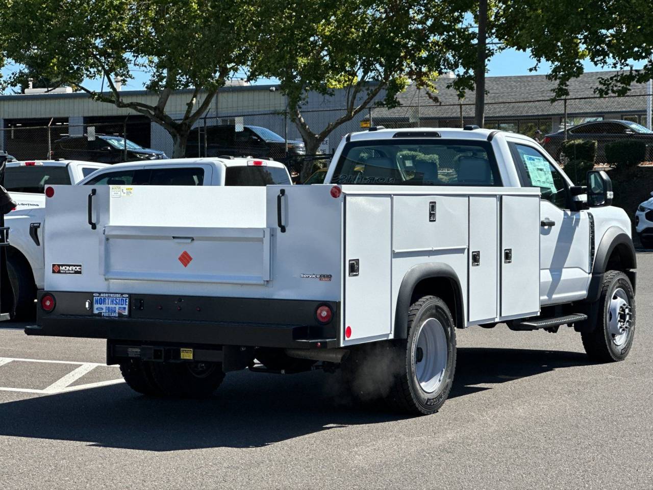 2024 Ford F-600 Super Duty Chassis Cab XL - Photo 6