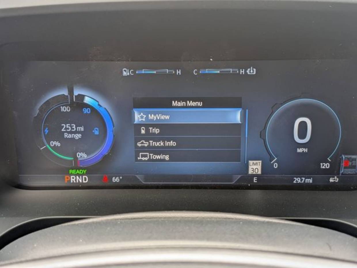 2025 Ford F-150 Lightning Flash - Photo 14