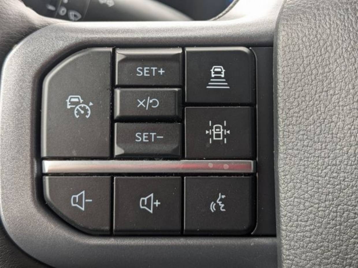 2025 Ford F-150 Lightning Flash - Photo 15