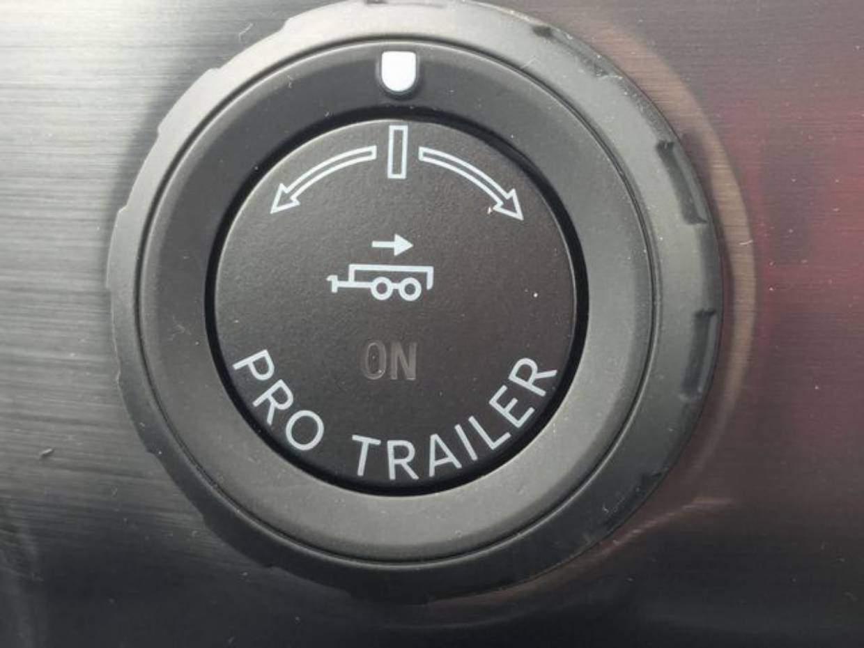 2025 Ford F-150 Lightning Flash - Photo 22
