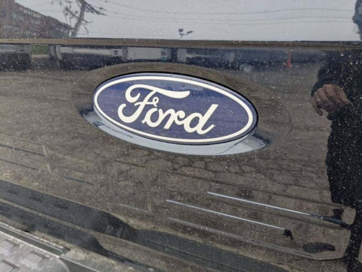 2025 Ford F-150 Lightning Flash - Photo 28