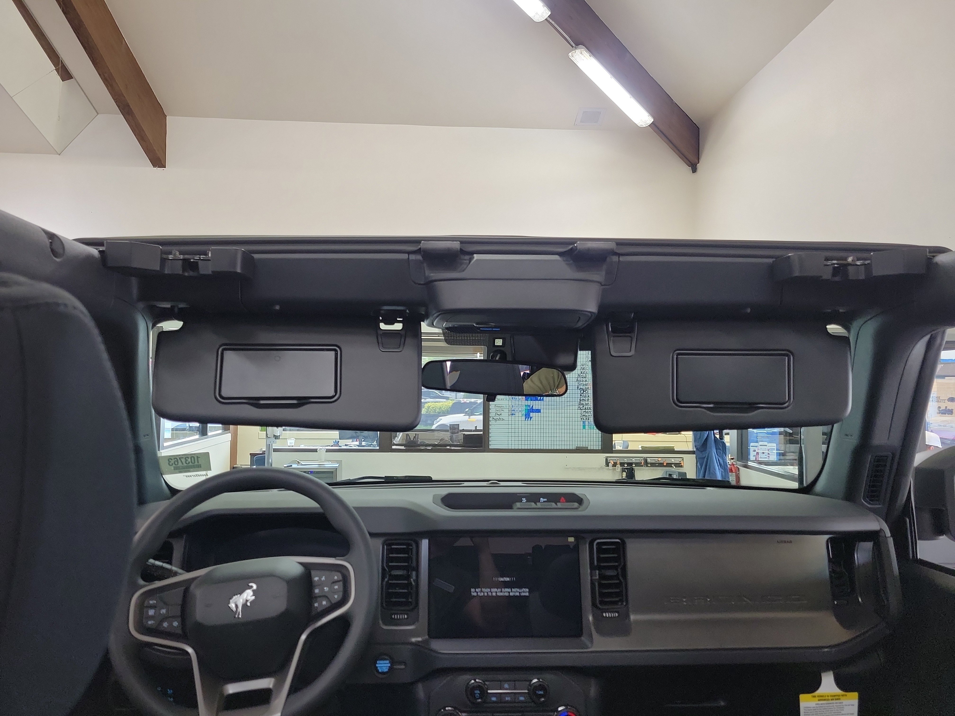 2025 Ford Bronco 4-Door Base - Photo 18