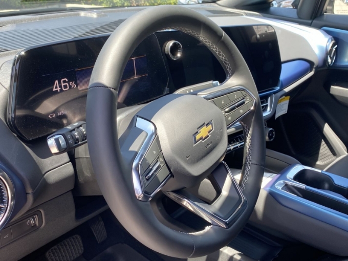 2025 Chevrolet Equinox EV 1LT - Photo 11