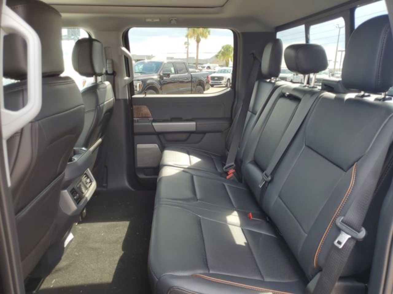2025 Ford F-350 Super Duty Lariat - Photo 8