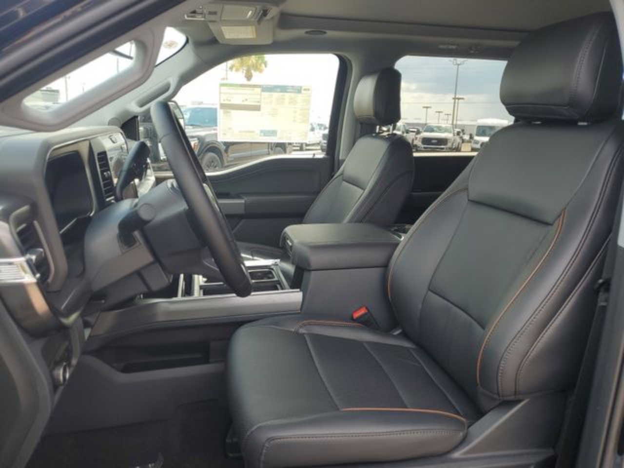 2025 Ford F-350 Super Duty Lariat - Photo 11