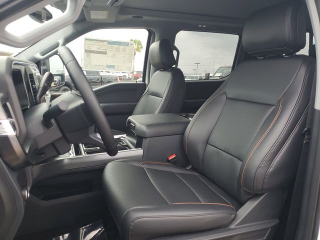 2025 Ford F-350 Super Duty Lariat - Photo 11
