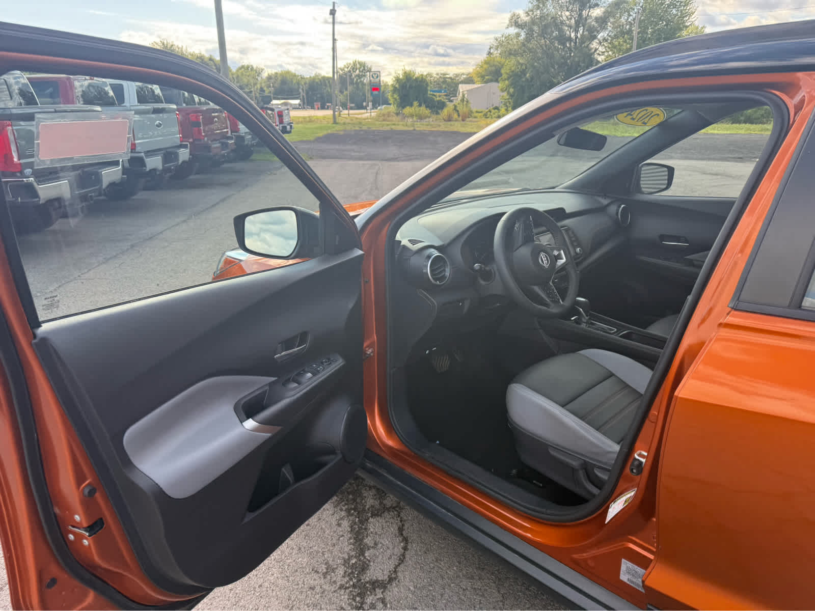2024 Nissan Kicks SR - Photo 6