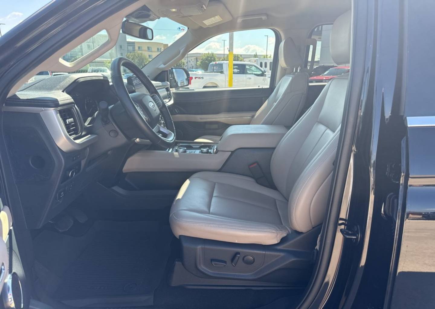 2024 Ford Expedition XLT - Photo 9