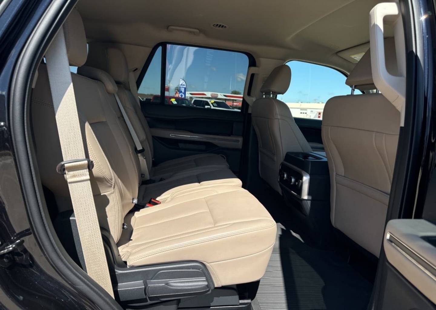 2024 Ford Expedition XLT - Photo 11