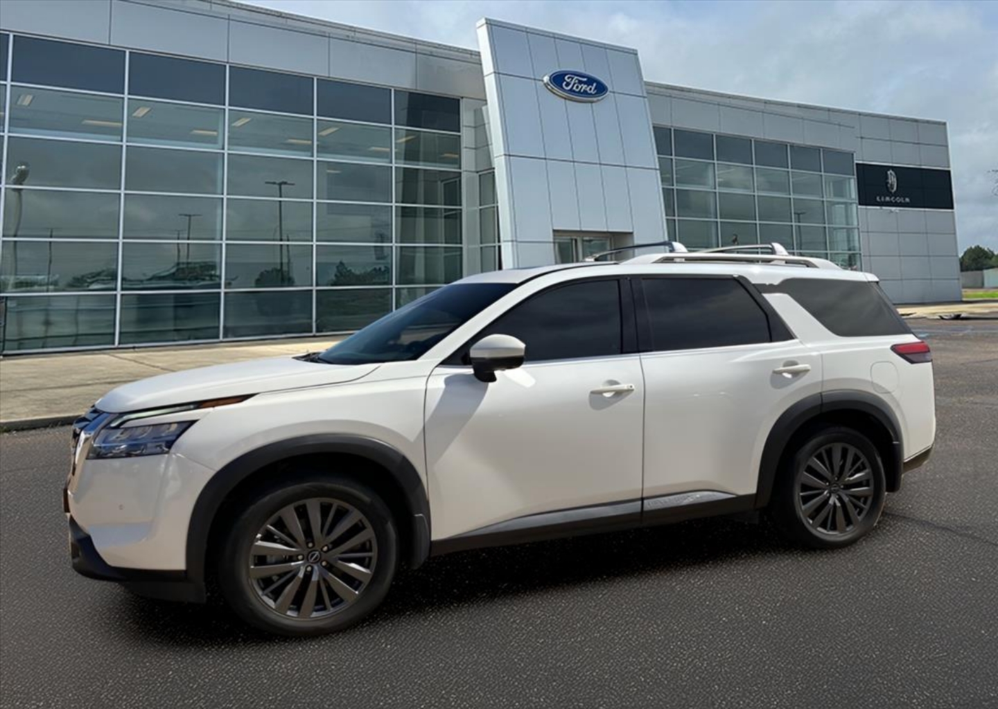 2022 Nissan Pathfinder
