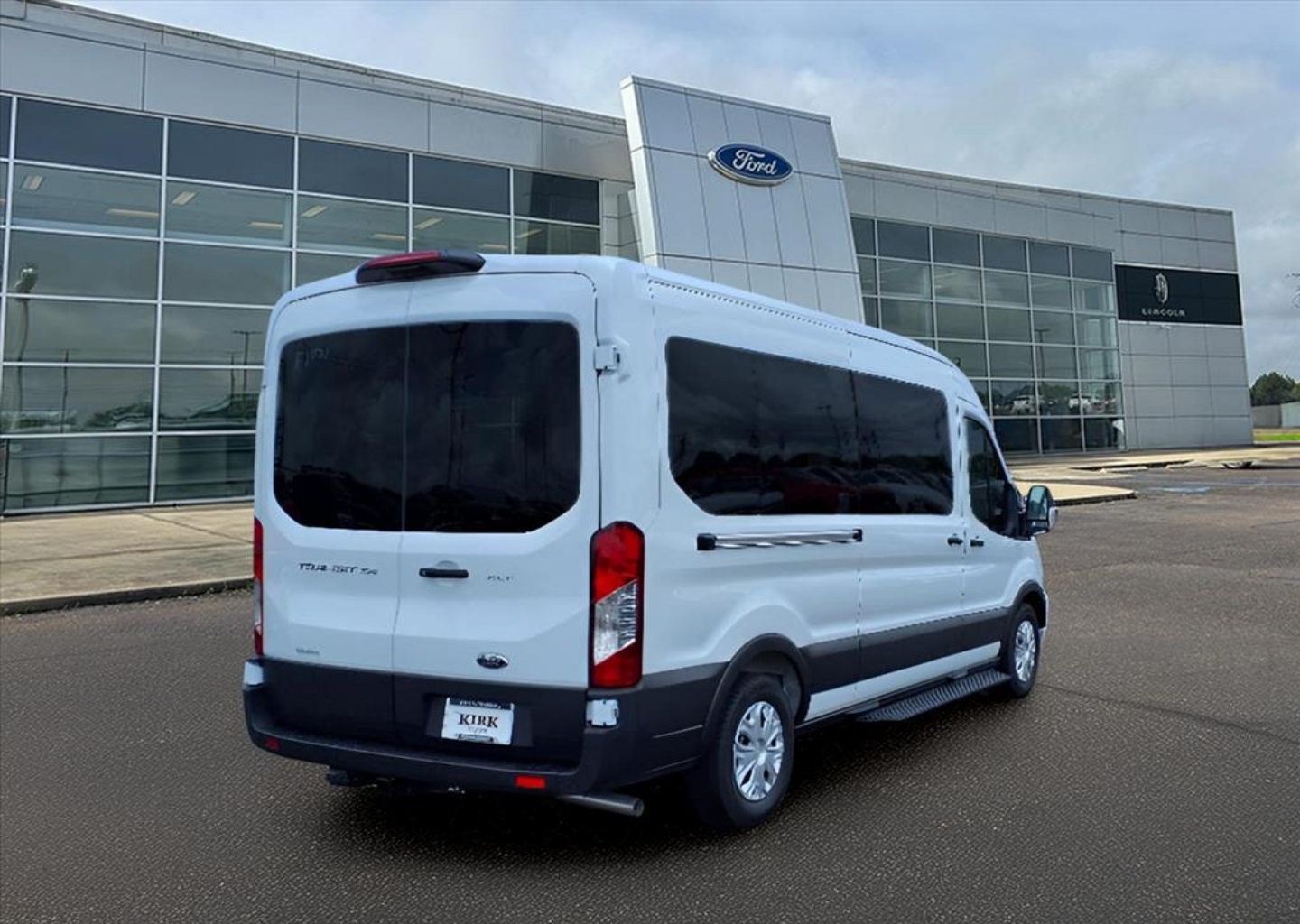 2025 Ford Transit Passenger Van XLT - Photo 6