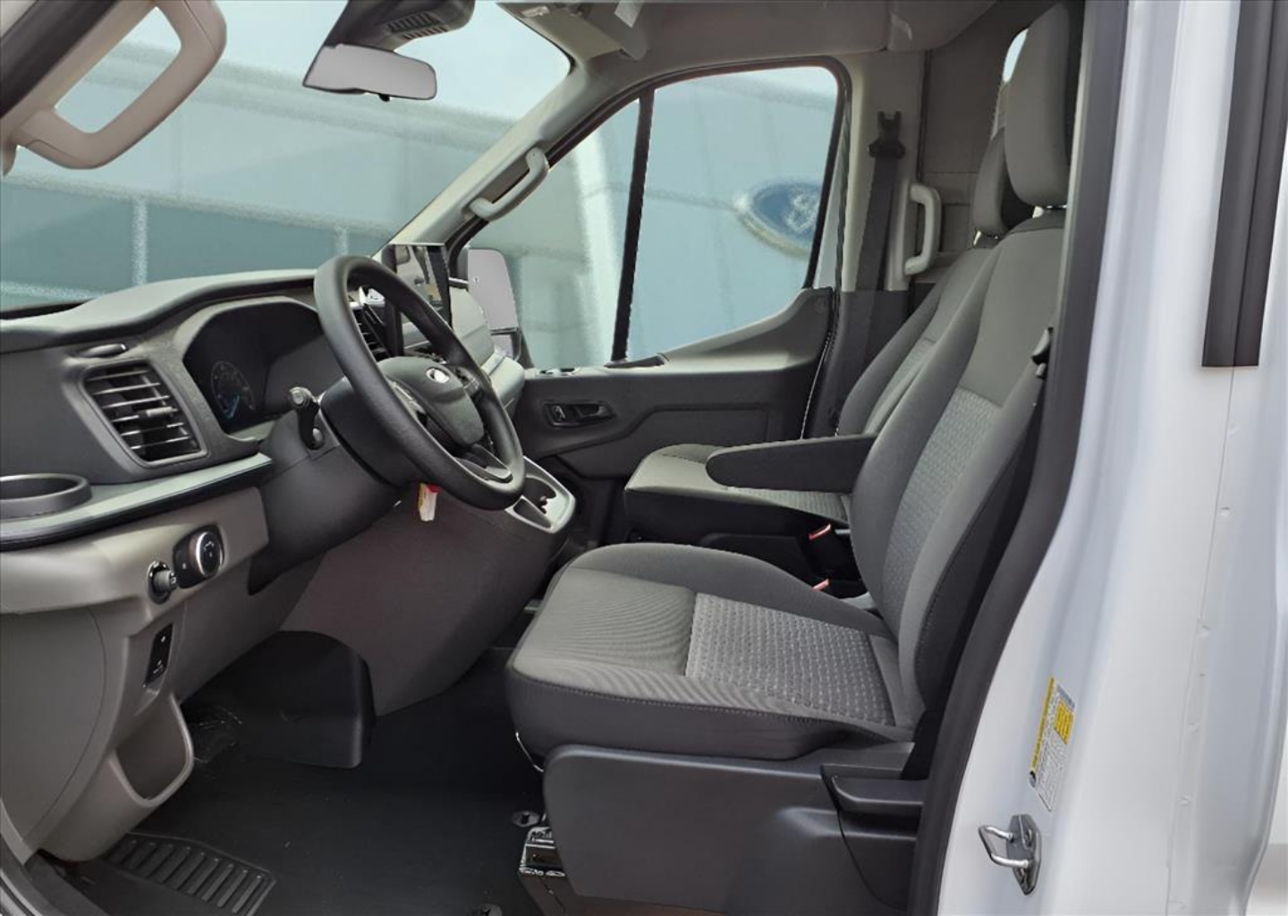 2025 Ford Transit Passenger Van XLT - Photo 17