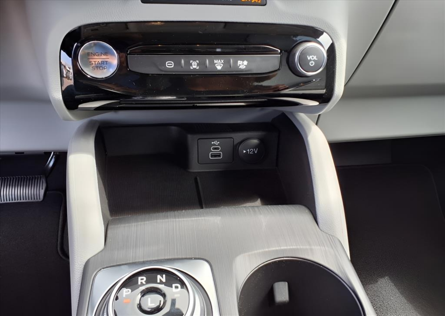 2025 Ford Escape Plug-in hybrid PHEV - Photo 14