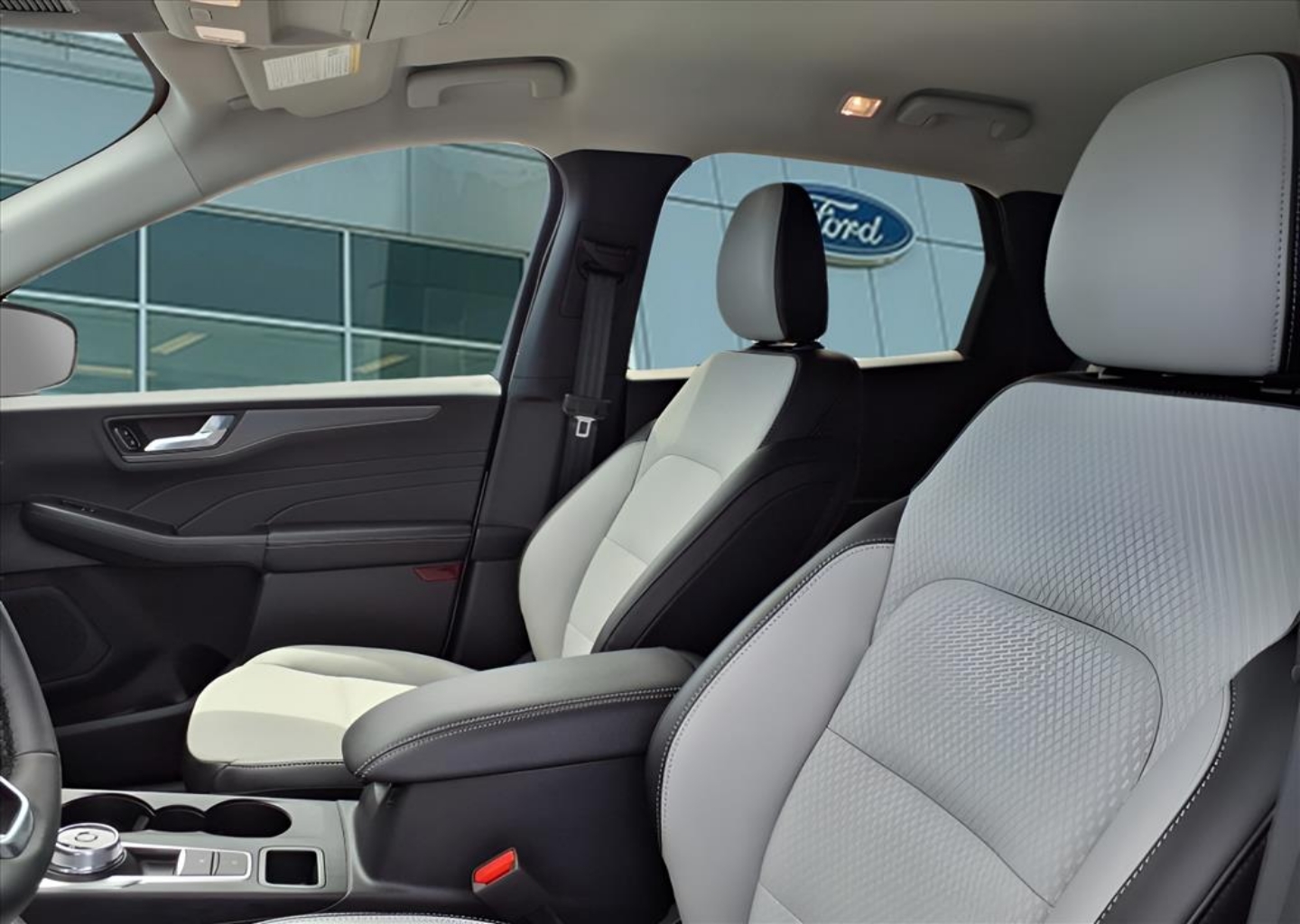 2025 Ford Escape Plug-in hybrid PHEV - Photo 19