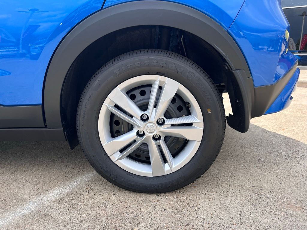 2025 Nissan KICKS PLAY Base - Photo 8