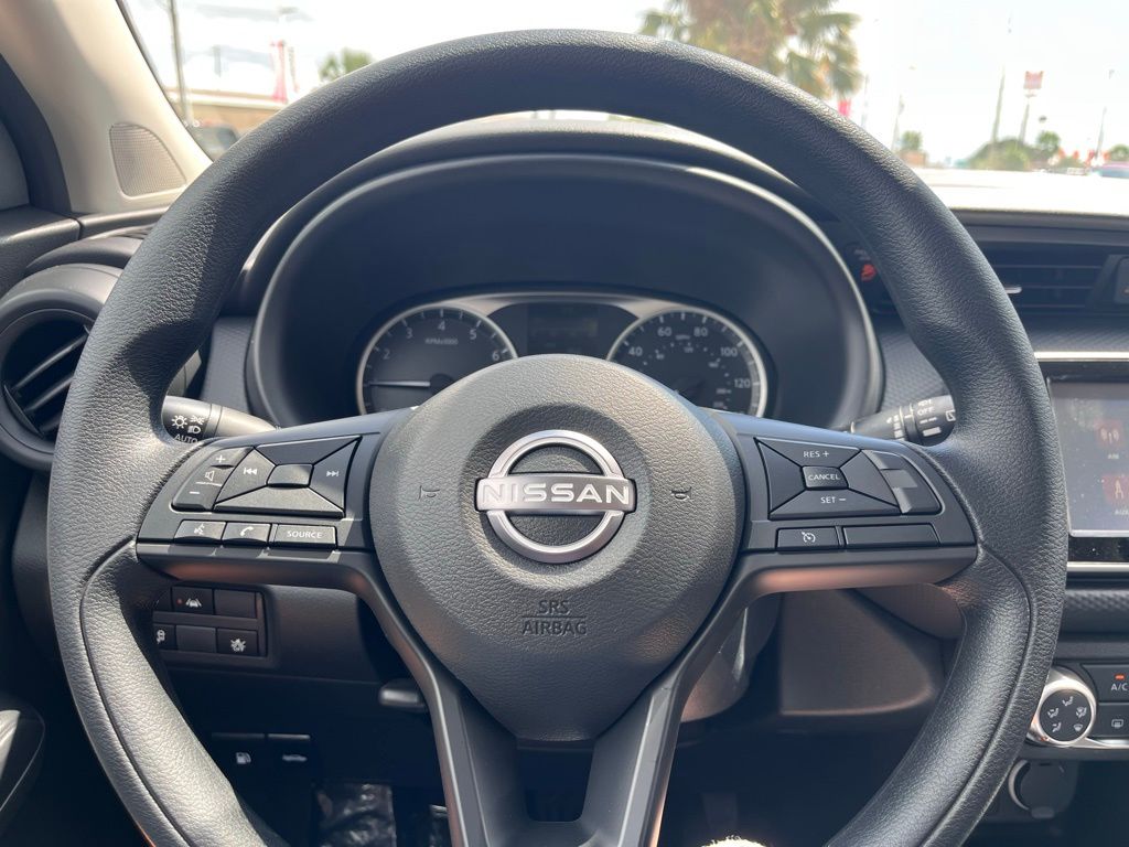 2025 Nissan KICKS PLAY Base - Photo 9