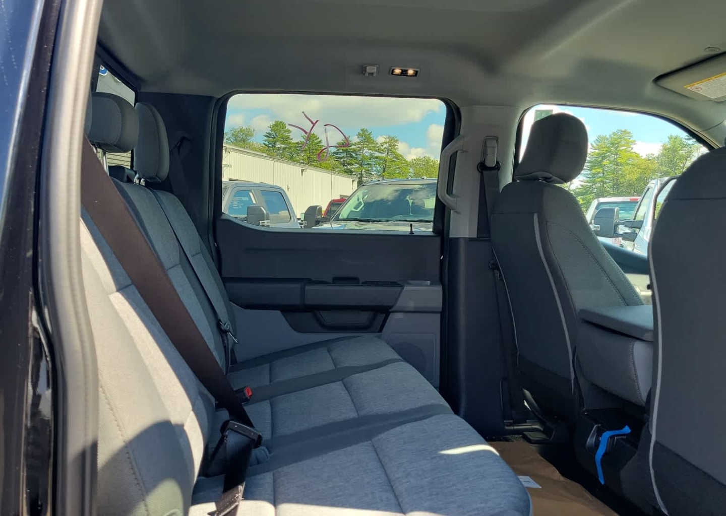 2026 Ford F-550 Super Duty Chassis Cab XL - Photo 18