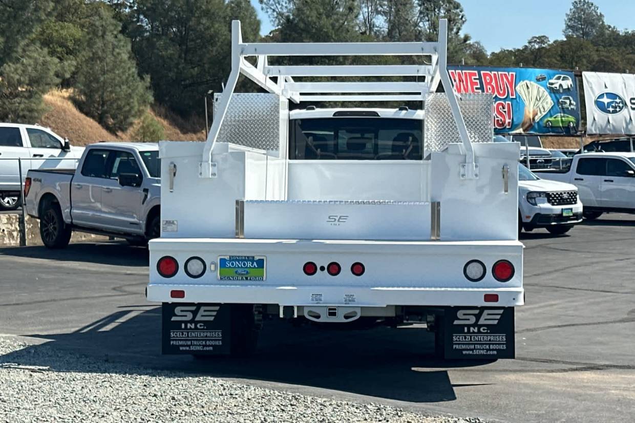 2026 Ford F-550 Super Duty Chassis Cab XL - Photo 6