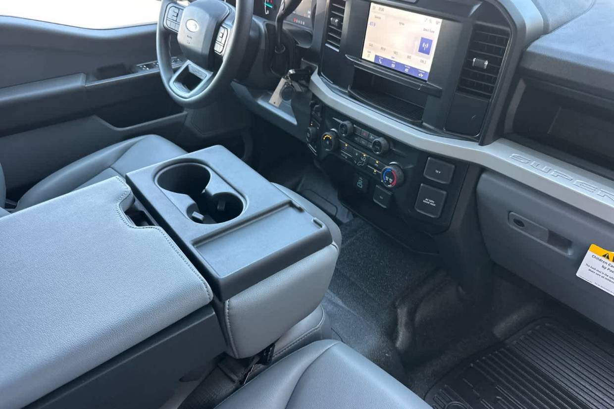 2026 Ford F-550 Super Duty Chassis Cab XL - Photo 13