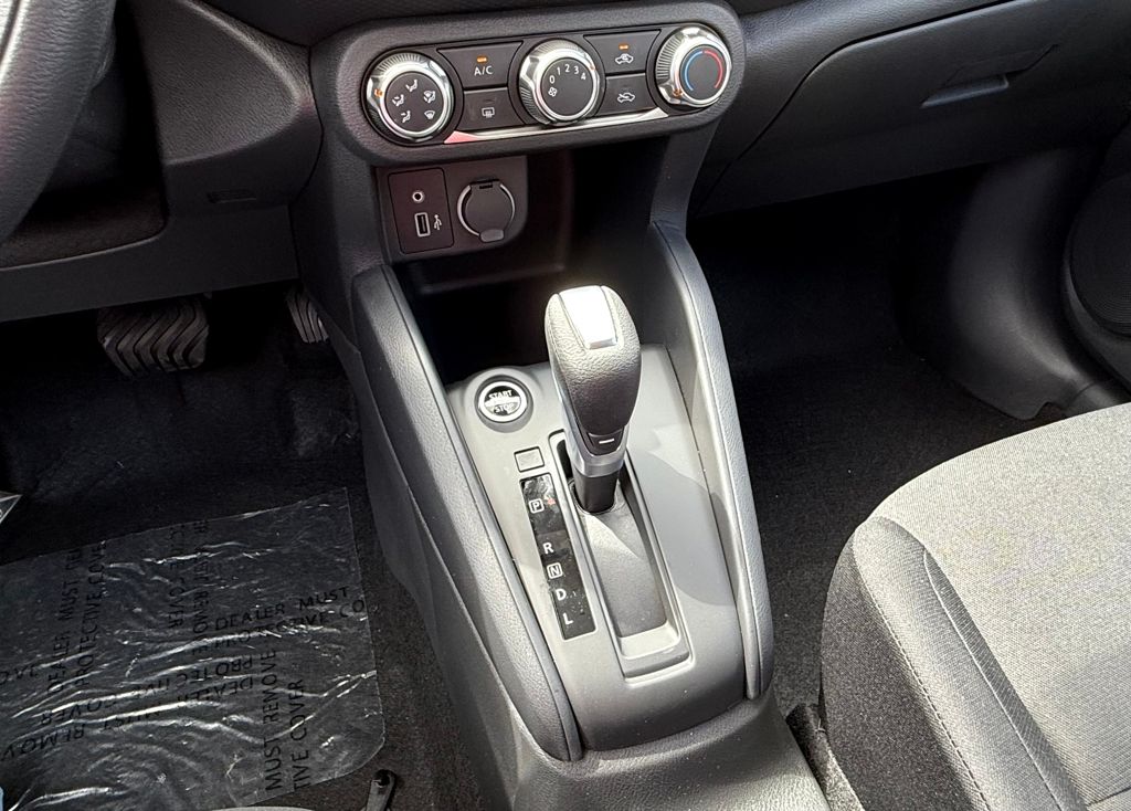 2025 Nissan KICKS PLAY Base - Photo 12