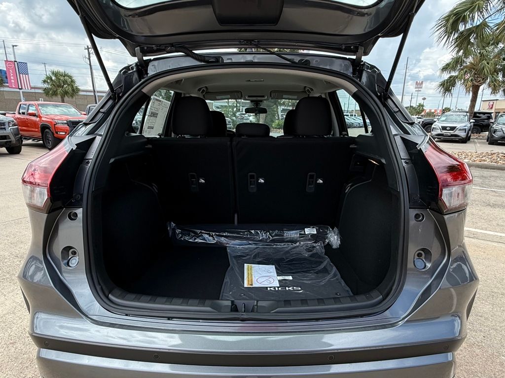 2025 Nissan KICKS PLAY Base - Photo 16