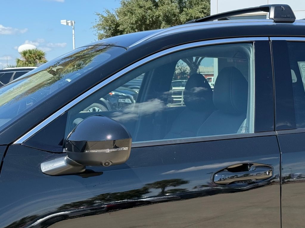 2026 Nissan KICKS SR - Photo 8