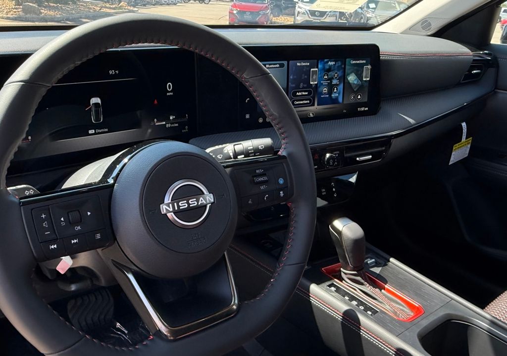 2026 Nissan KICKS SR - Photo 9