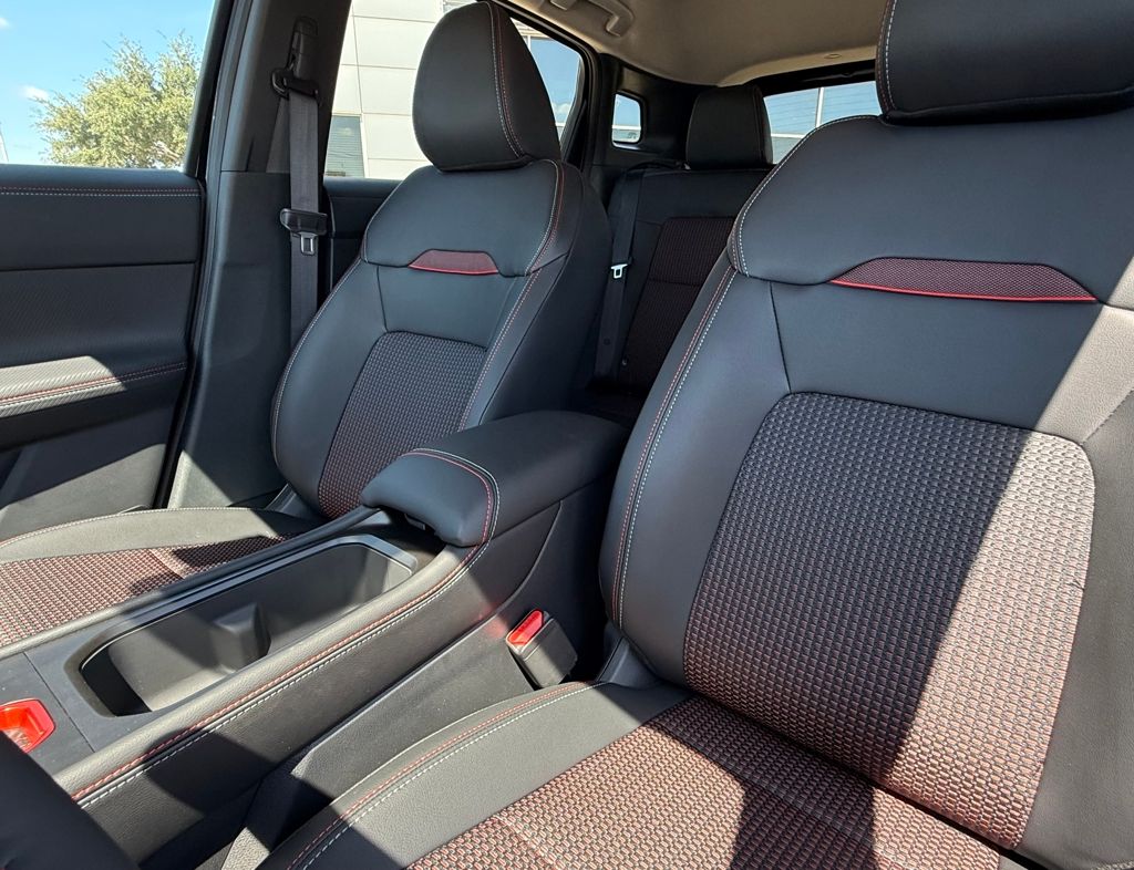 2026 Nissan KICKS SR - Photo 15