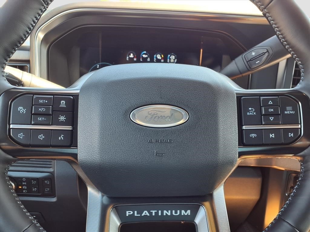 2026 Ford F-350 Super Duty Platinum - Photo 10