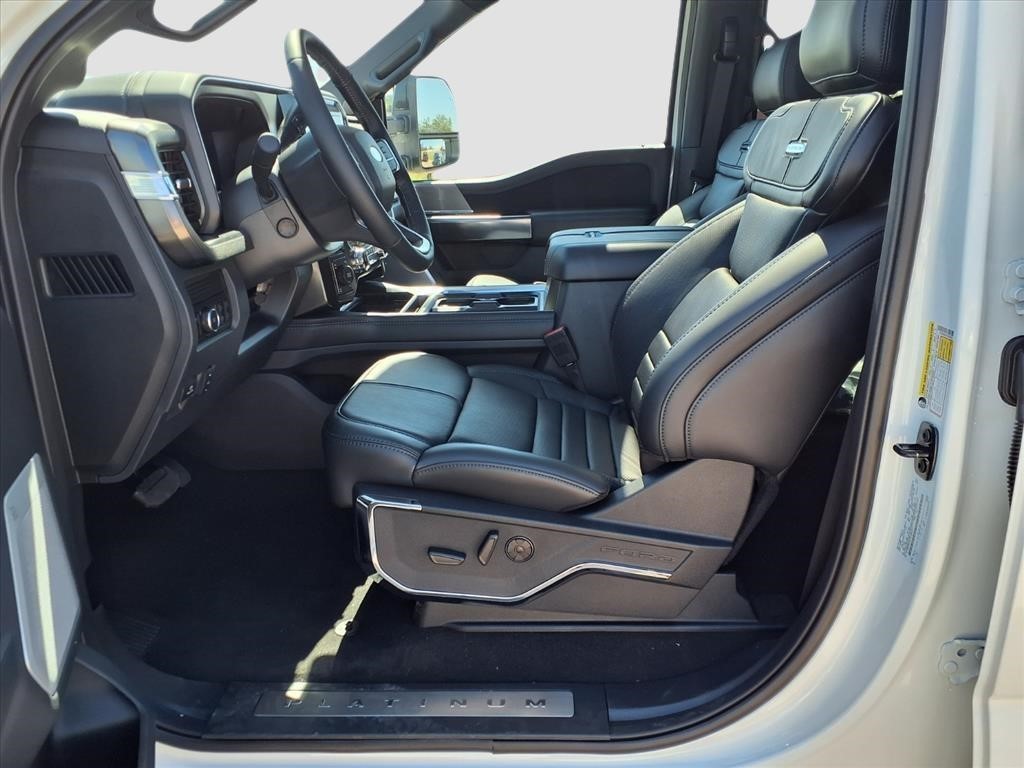 2026 Ford F-350 Super Duty Platinum - Photo 23