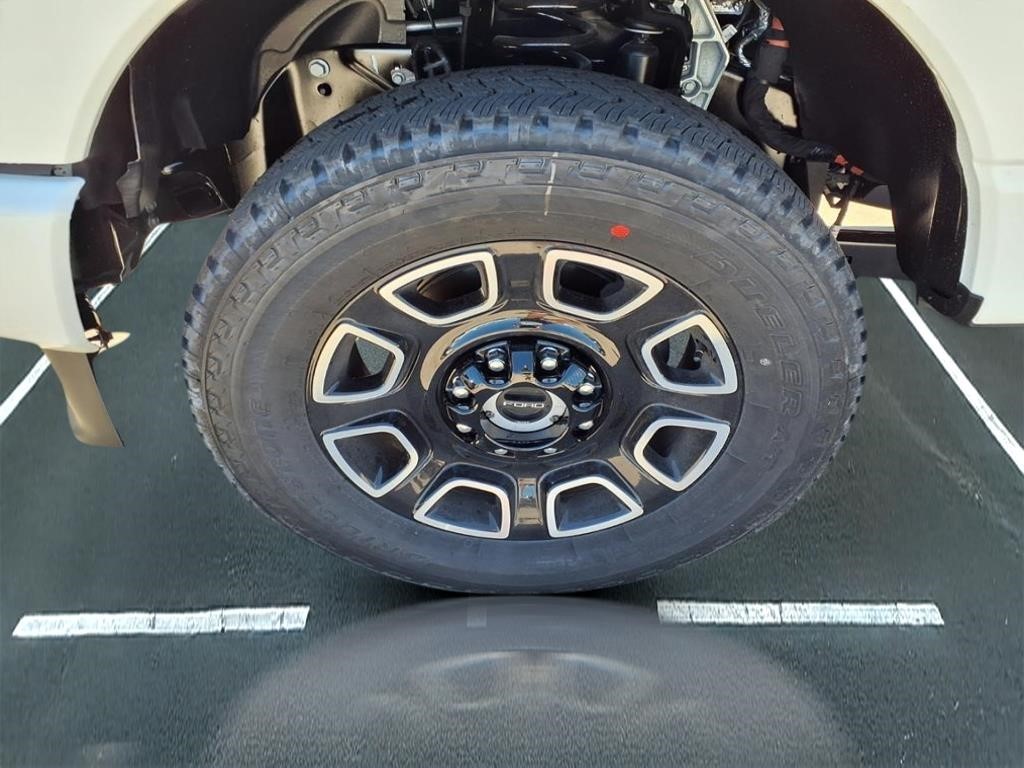 2026 Ford F-350 Super Duty Platinum - Photo 26