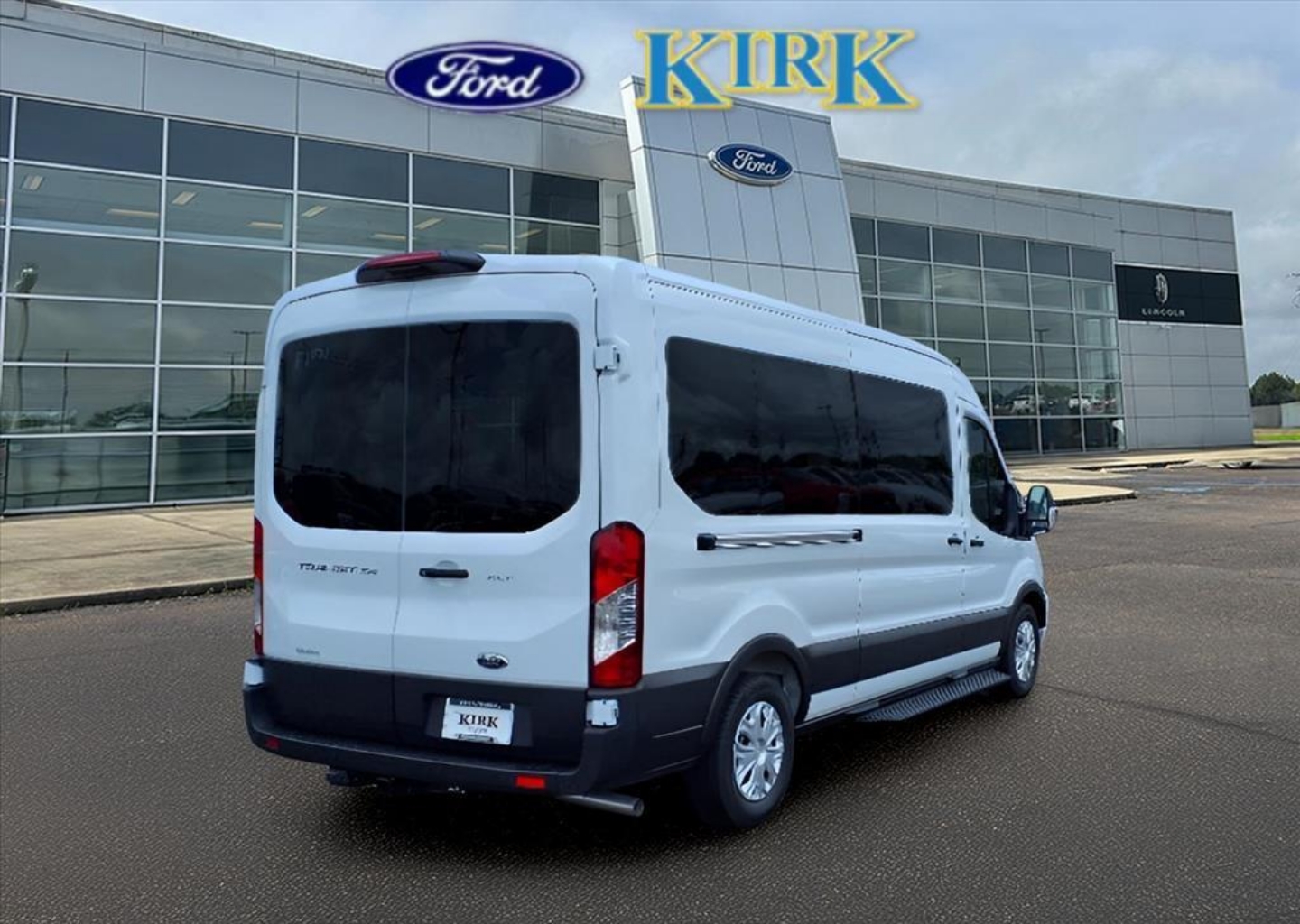 2025 Ford Transit Passenger Van XLT - Photo 24