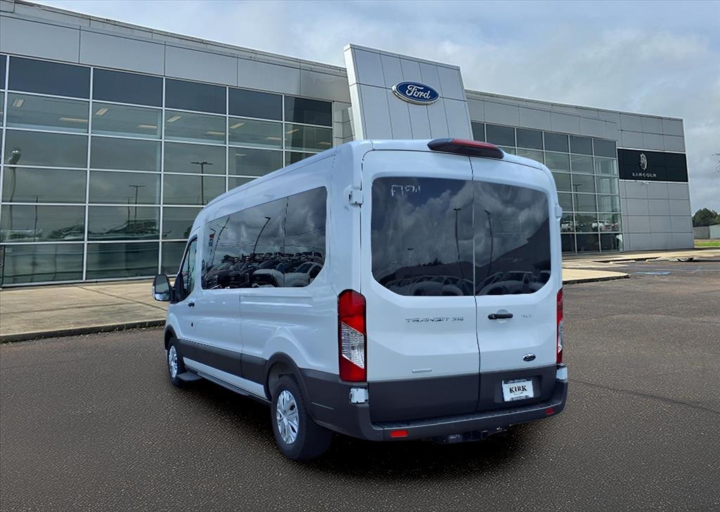 2025 Ford Transit Passenger Van XLT - Photo 26