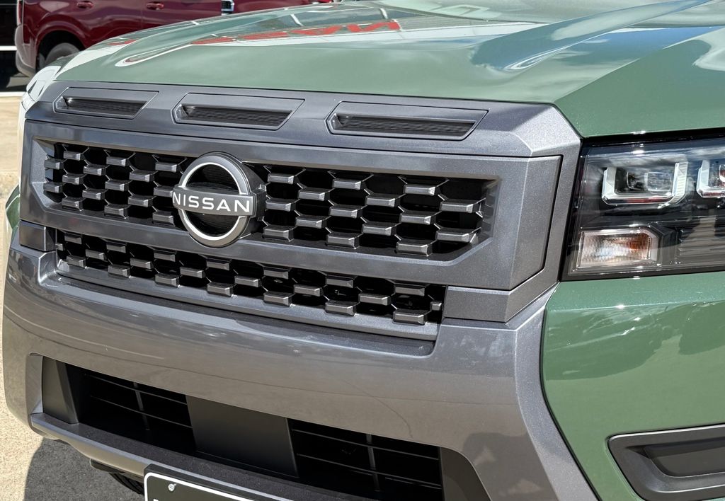 2026 Nissan Frontier SV - Photo 7