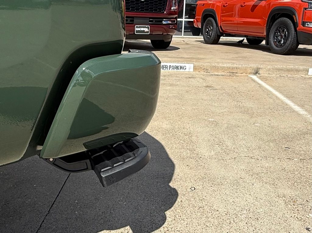 2026 Nissan Frontier SV - Photo 17